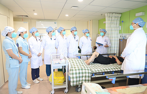 名医 | 传染科副主任孙力：用专业与爱，做传染病防控的“守门人”