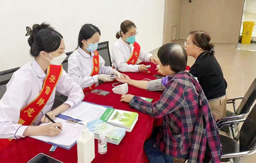 红医义诊进社区 居民健康有“医”靠