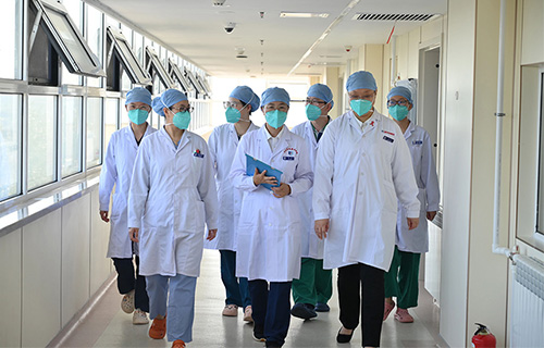 传染科（十疗区）：精准医疗、温情守护，让HIV患者生命之花再次绽放