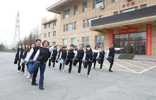 跟随音乐，午间健身操跳起来啦！