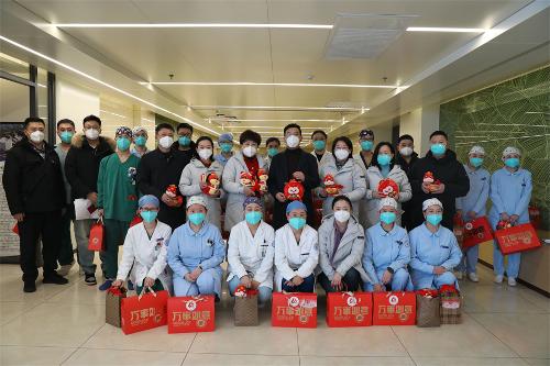 除夕慰问，让医院化身温暖的“家”！