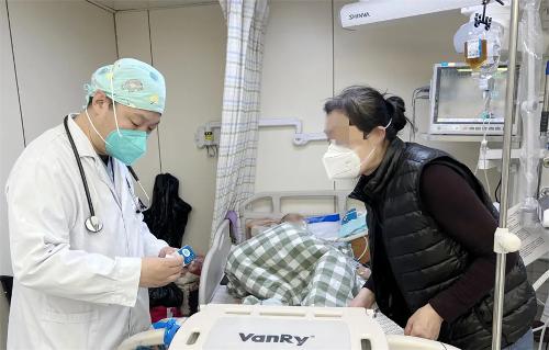 锦旗嘉许，这个团队靠硬“核”实力获赞