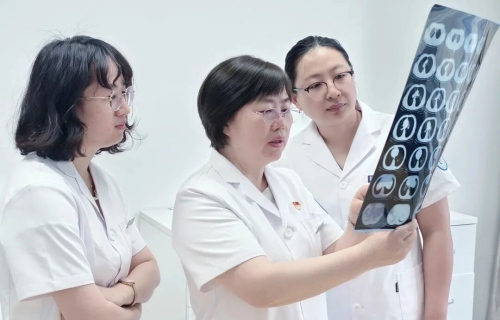 暖医丨医患携手抗耐药菌！呼吸内科助患者重获健康