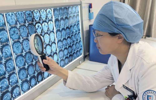 案例丨警惕！私自停药险酿大祸，规范治疗转危为安