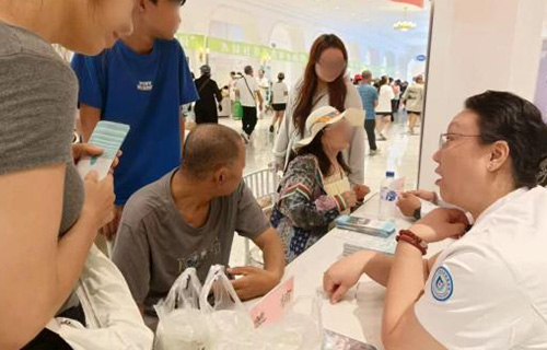 健康知识普及进展会 农博园里送健康