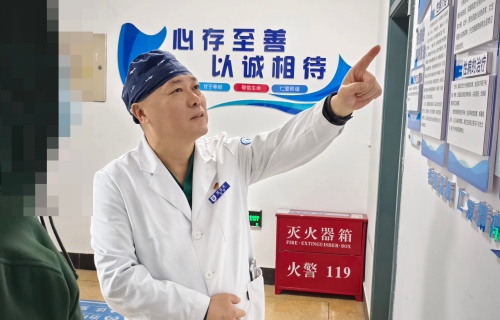 世界艾滋病日丨专业护航！身患艾滋病、梅毒的夫妇终迎健康宝宝