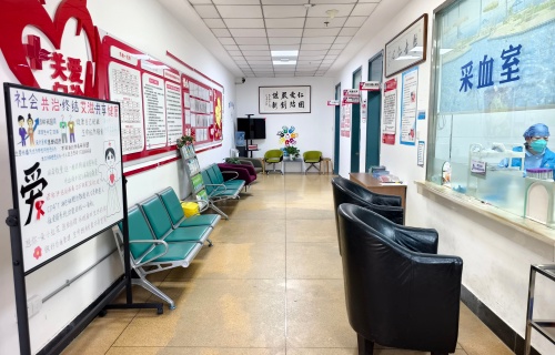 关爱门诊丨九十二岁HIV感染者离世，十八载医患情诠释生命真谛！