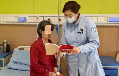 暖医丨呼吸内科的“人文处方”，用爱与专业畅通呼吸之路