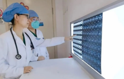 出院小牵挂丨以家属之名，为这份专业与担当点赞！